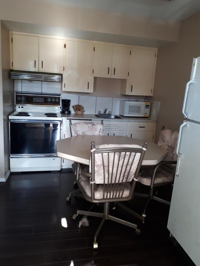Travellers Rest Motel Salmon Arm Dış mekan fotoğraf